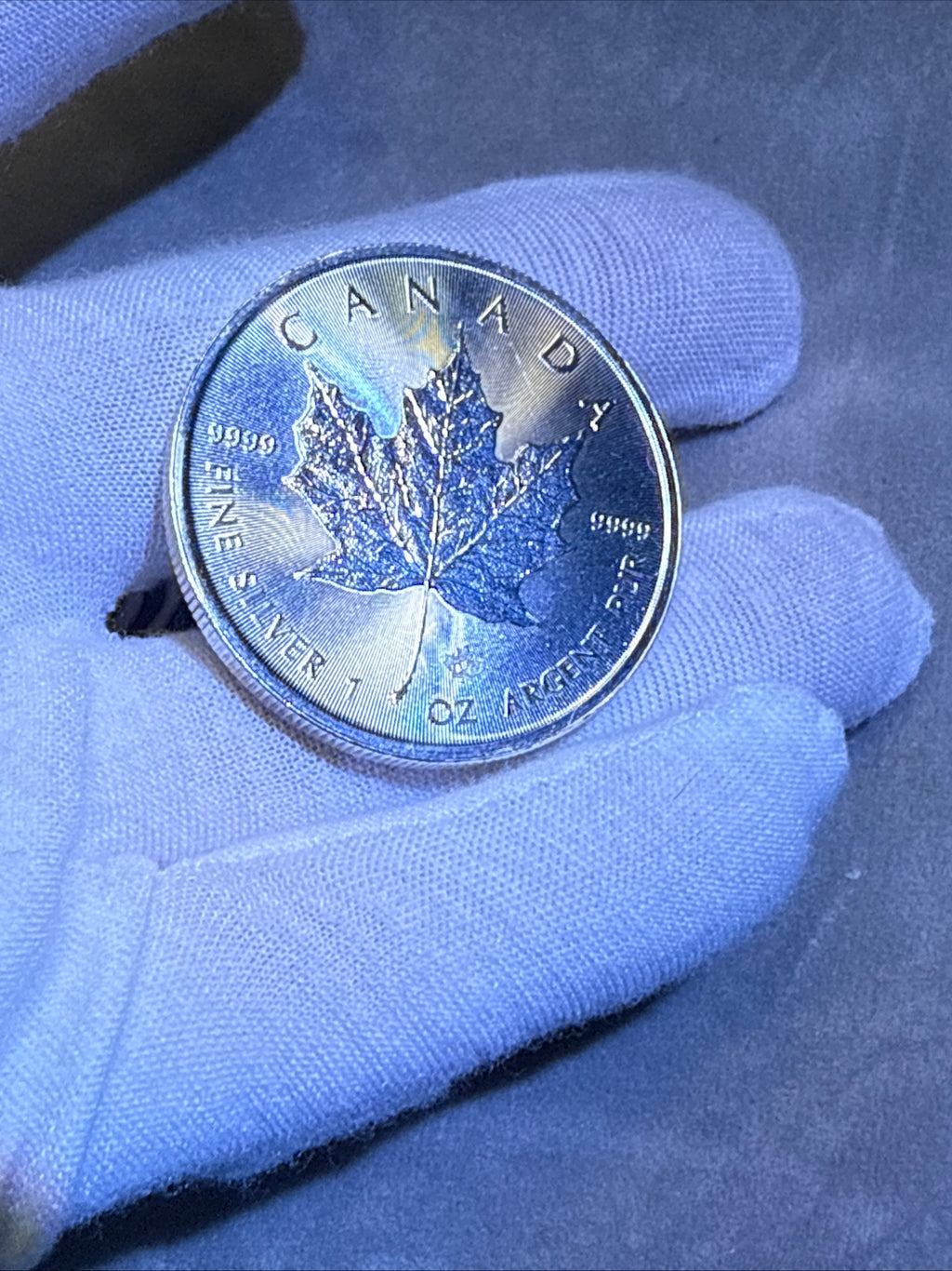 Silver Round • Elizabeth • Maple Leaf