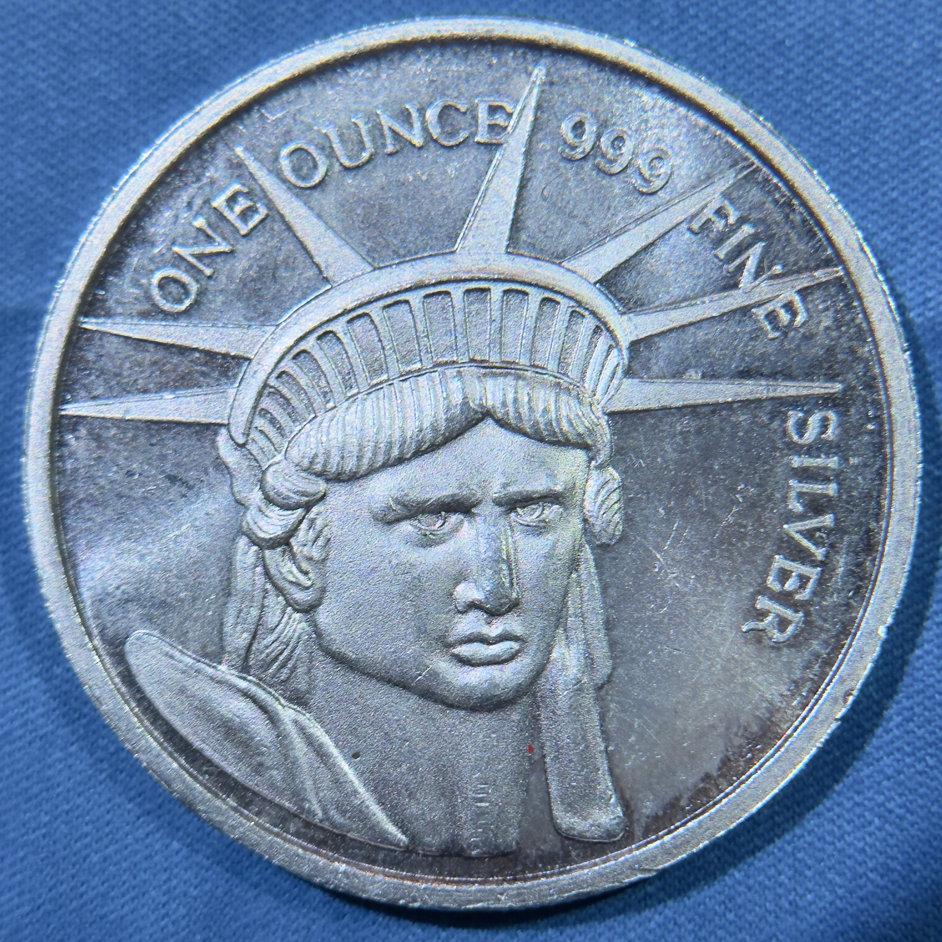 Bullion Silver Round • Colossus Liberty 🗽 Coin 🪙 w/motto