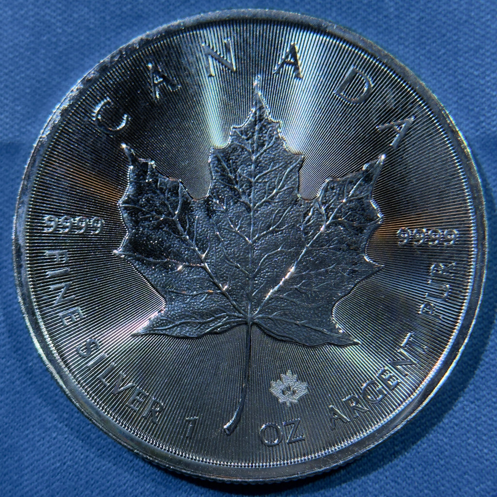 Silver Round • Elizabeth • Maple Leaf