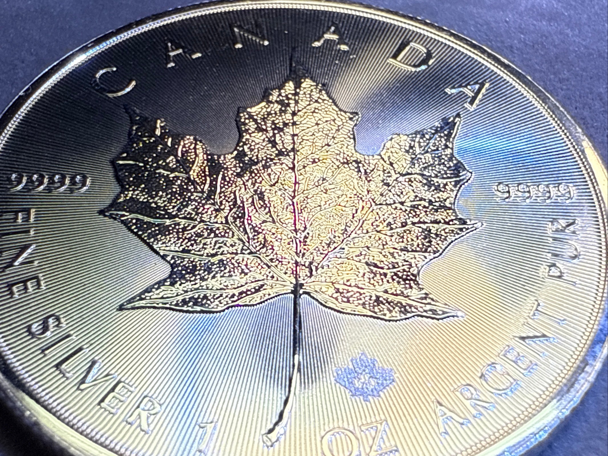 Silver Round • Elizabeth • Maple Leaf